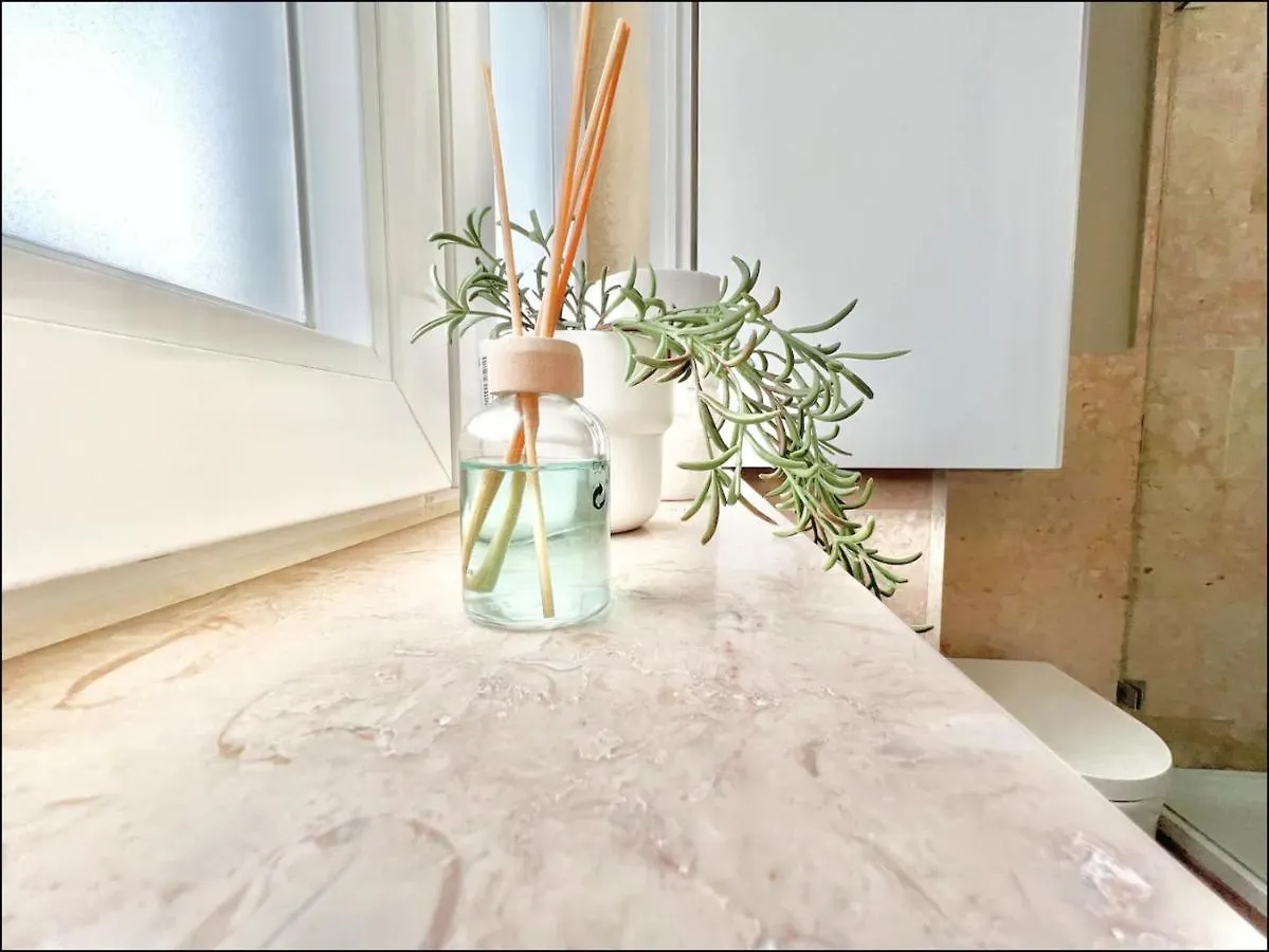 شقة Vila Rosario 3 Studios With Patio By Homeful Homes Lisboa