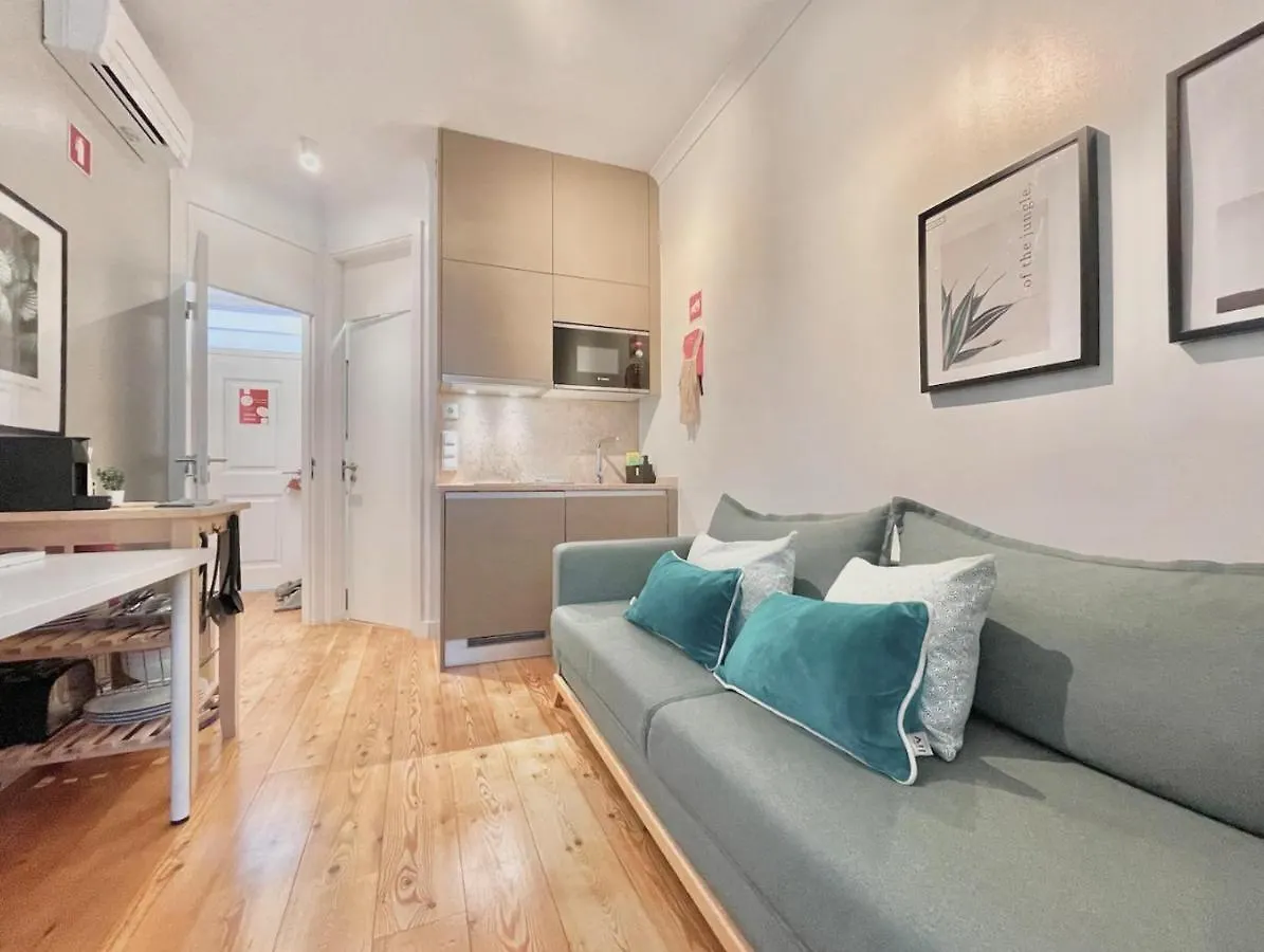 شقة Vila Rosario 3 Studios With Patio By Homeful Homes Lisboa